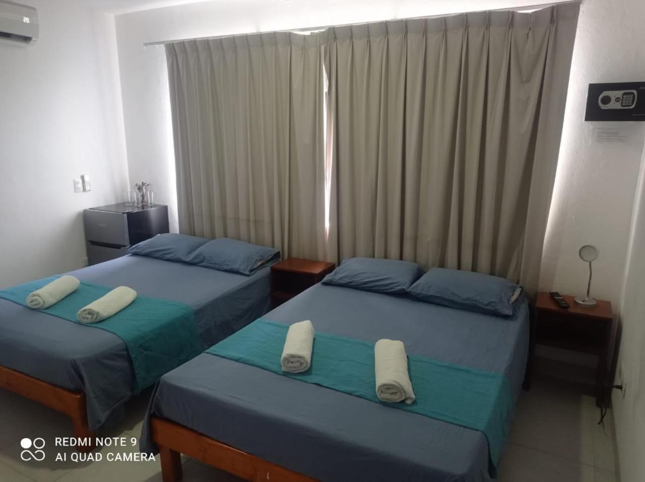Bed and Breakfast Casa De Huespedes Taino Cancún Esterno foto