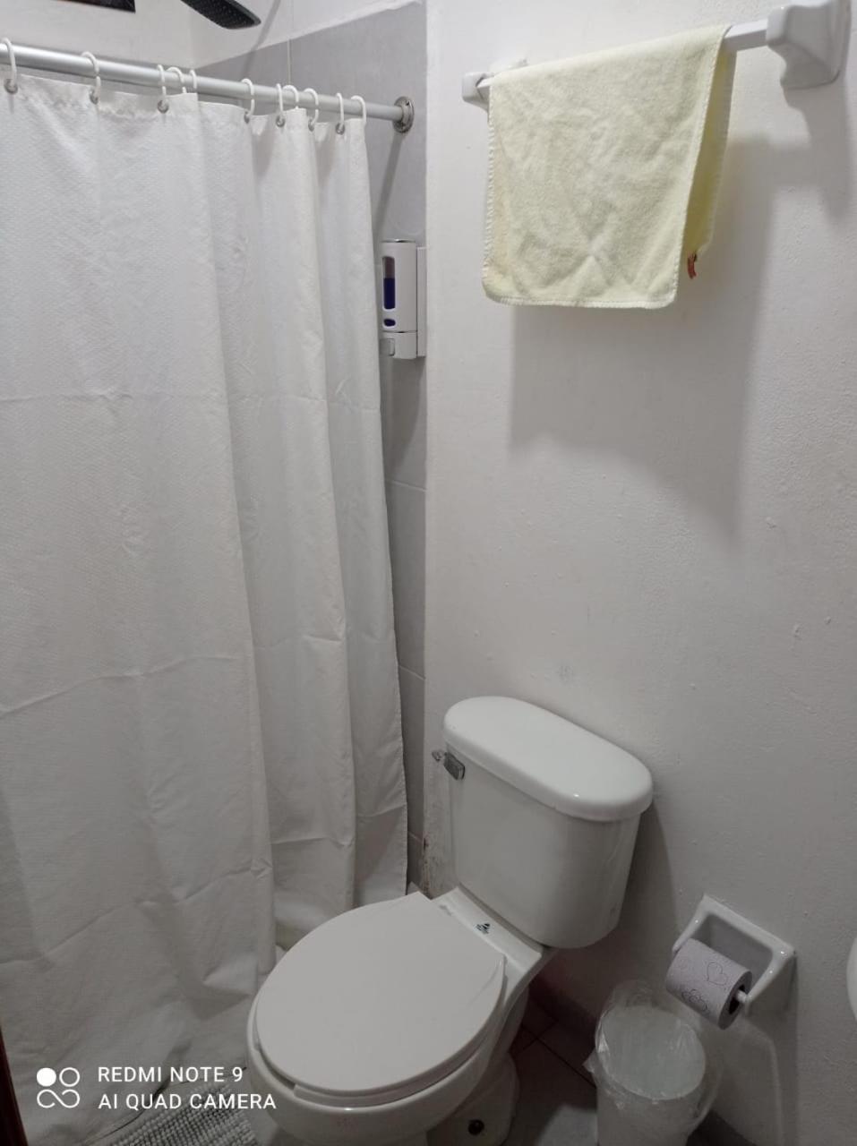 Bed and Breakfast Casa De Huespedes Taino Cancún Esterno foto